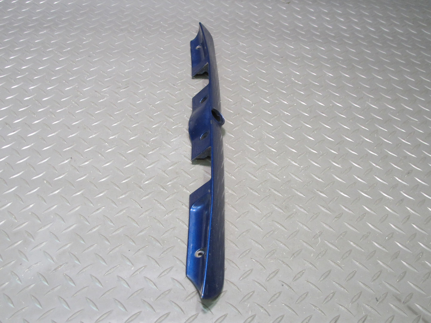 94-99 BMW E36 328iC Convertible Rear Trunk Lid Finish Trim Molding 8135352 OEM