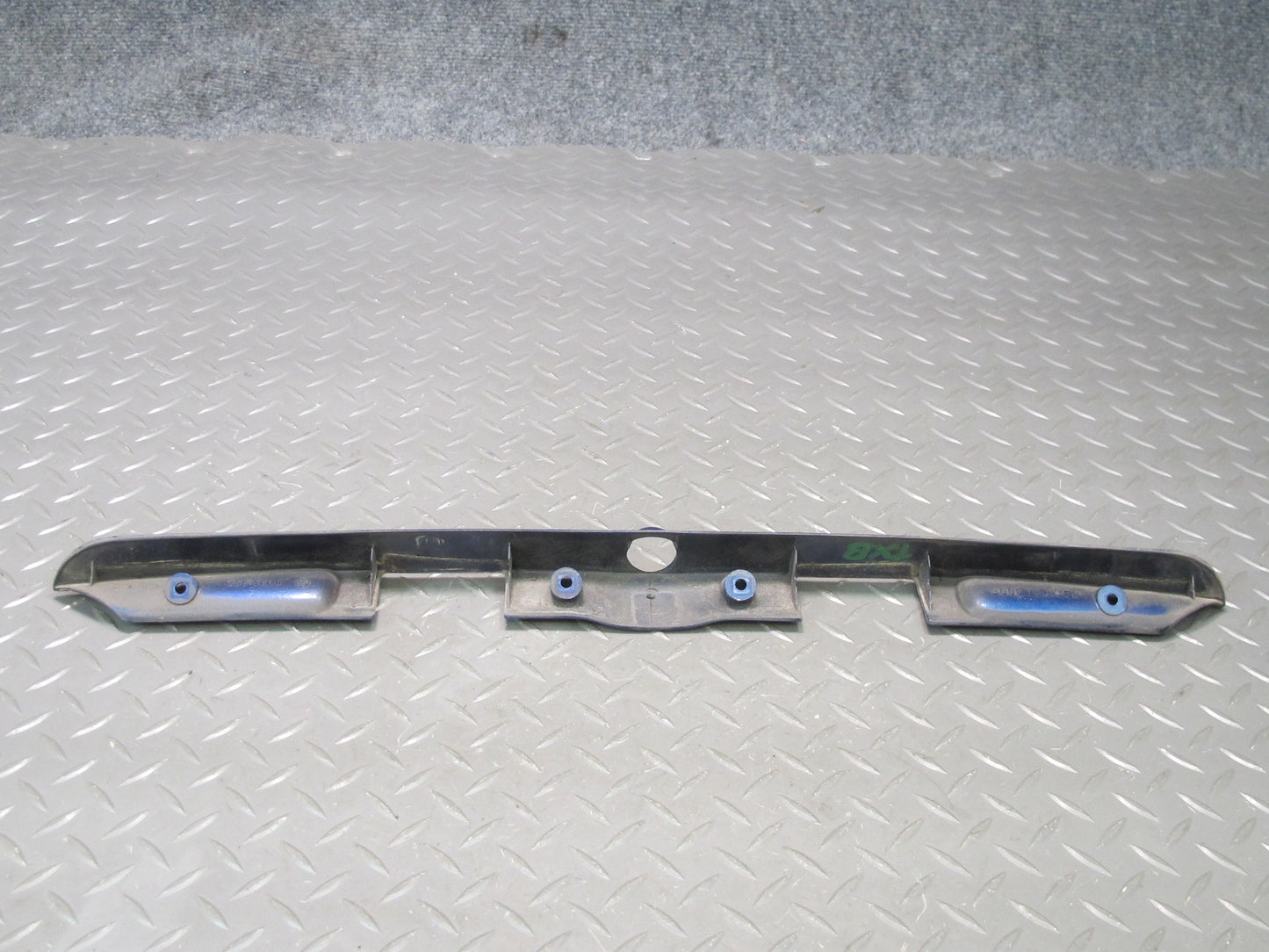 94-99 BMW E36 328iC Convertible Rear Trunk Lid Finish Trim Molding 8135352 OEM