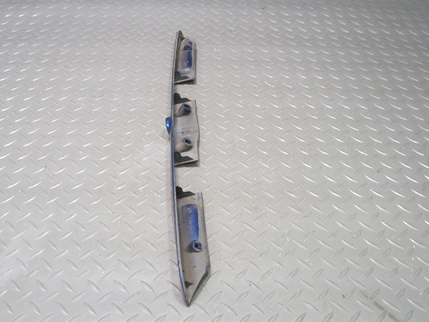 94-99 BMW E36 328iC Convertible Rear Trunk Lid Finish Trim Molding 8135352 OEM