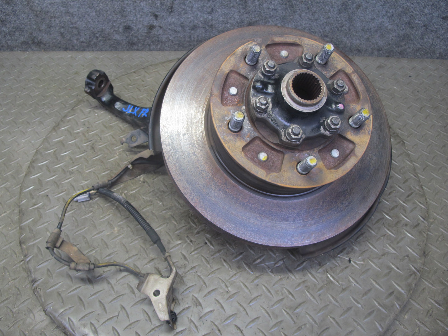 2003-2007 Lexus J100 LX470 Front Right Pass Side Spindle Knuckle Wheel Hub