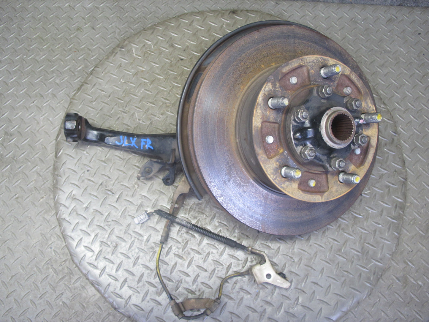 2003-2007 Lexus J100 LX470 Front Right Pass Side Spindle Knuckle Wheel Hub