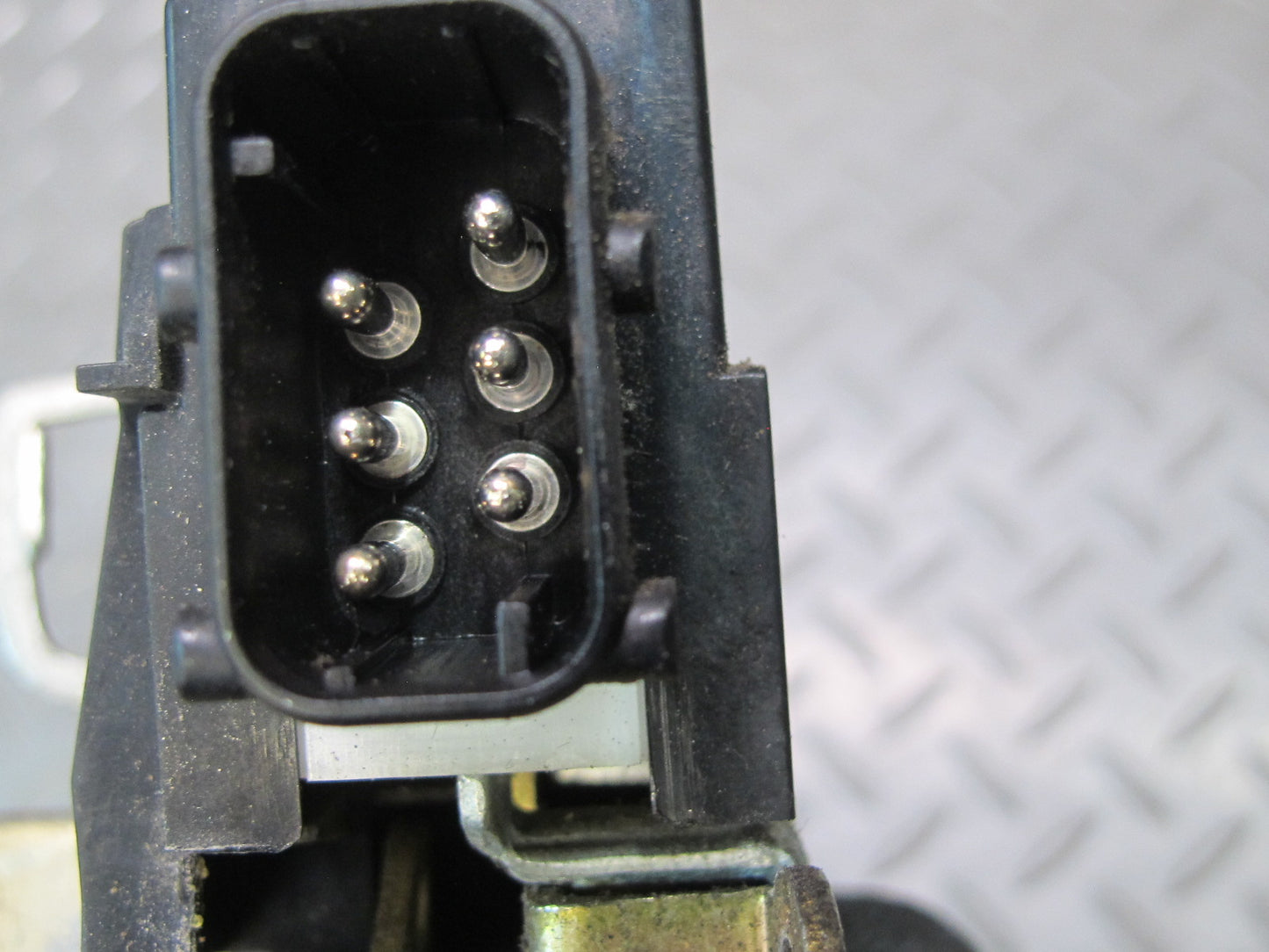 94-99 BMW E36 328iC Coupe Convertible Right Door Lock Latch Actuator OEM