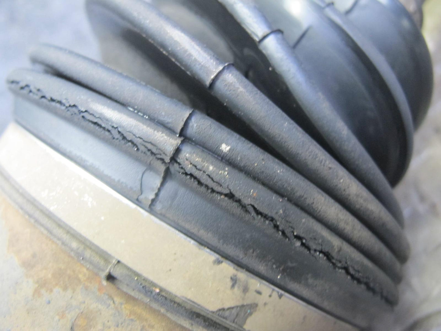 1998-2007 Lexus J100 LX470 AWD Front Left Driver Side Suspension Axle Shaft