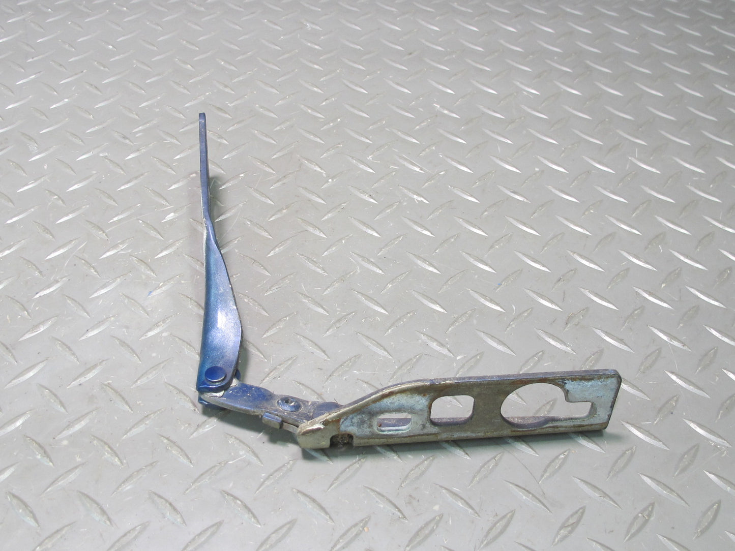 94-99 BMW E36 328iC Coupe Convertible Set of 2 Front Hood Hinge Bracket OEM