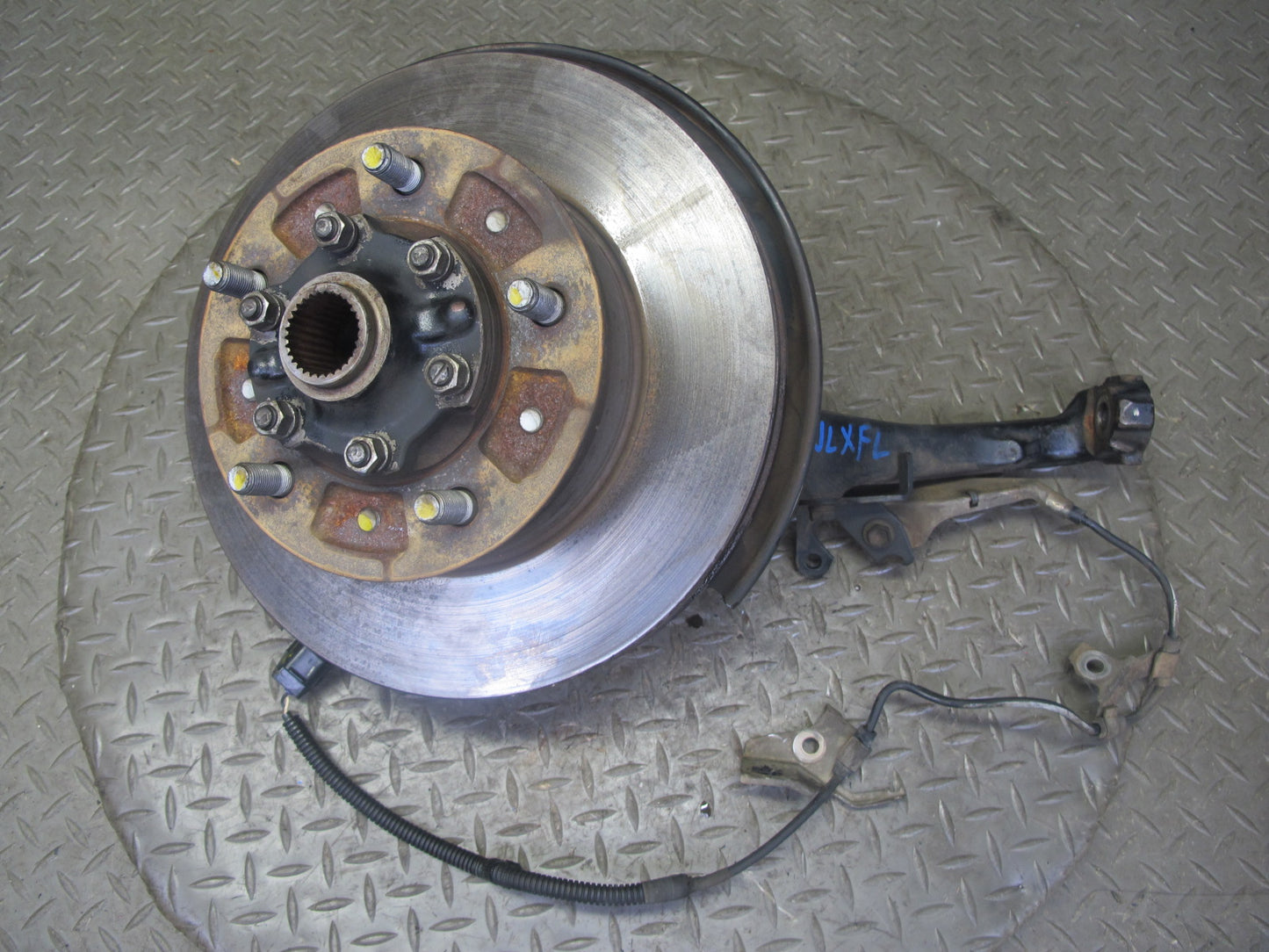 2003-2007 Lexus J100 LX470 Front Left Driver Side Spindle Knuckle Wheel Hub