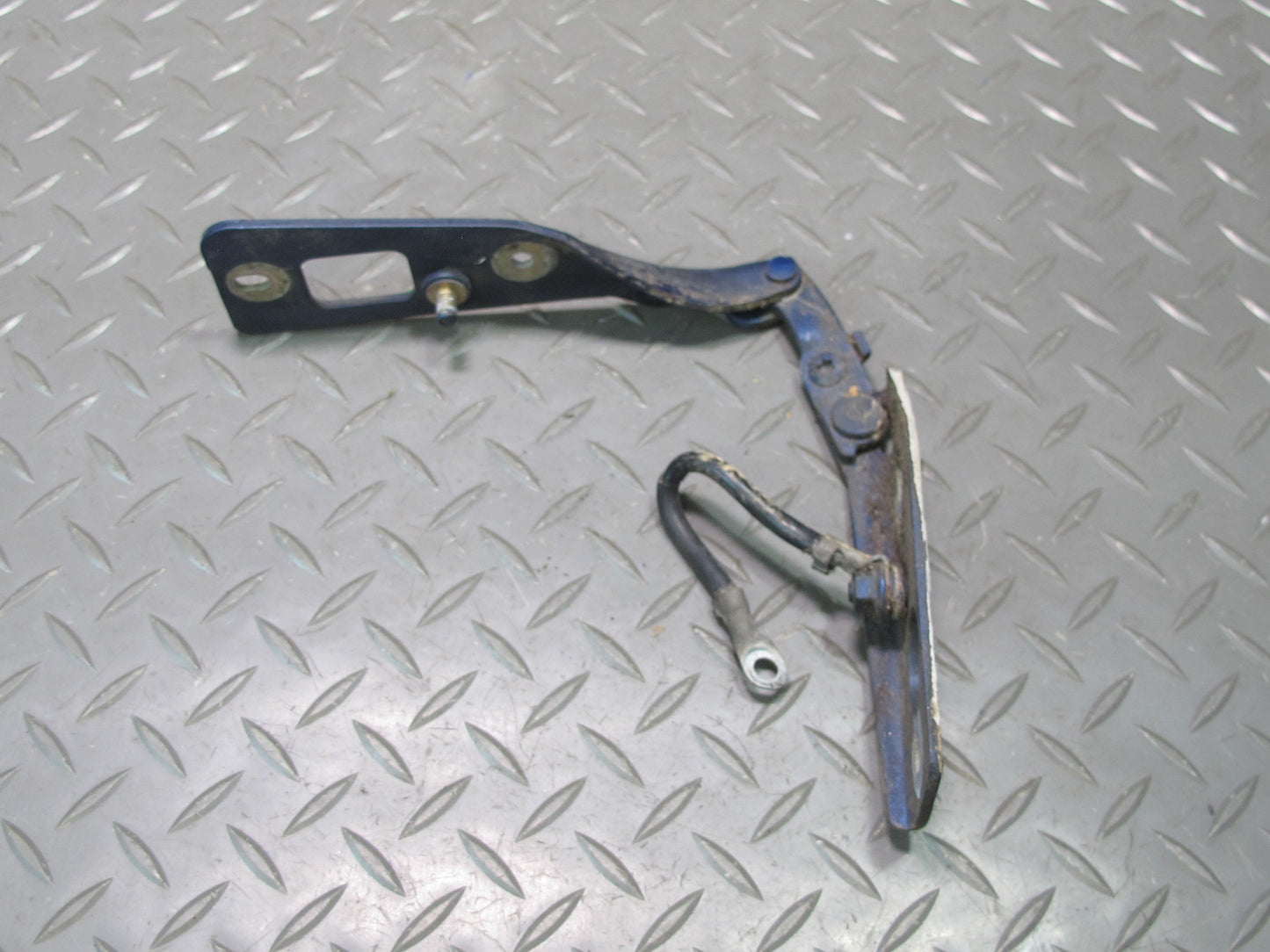 94-99 BMW E36 328iC Coupe Convertible Set of 2 Front Hood Hinge Bracket OEM