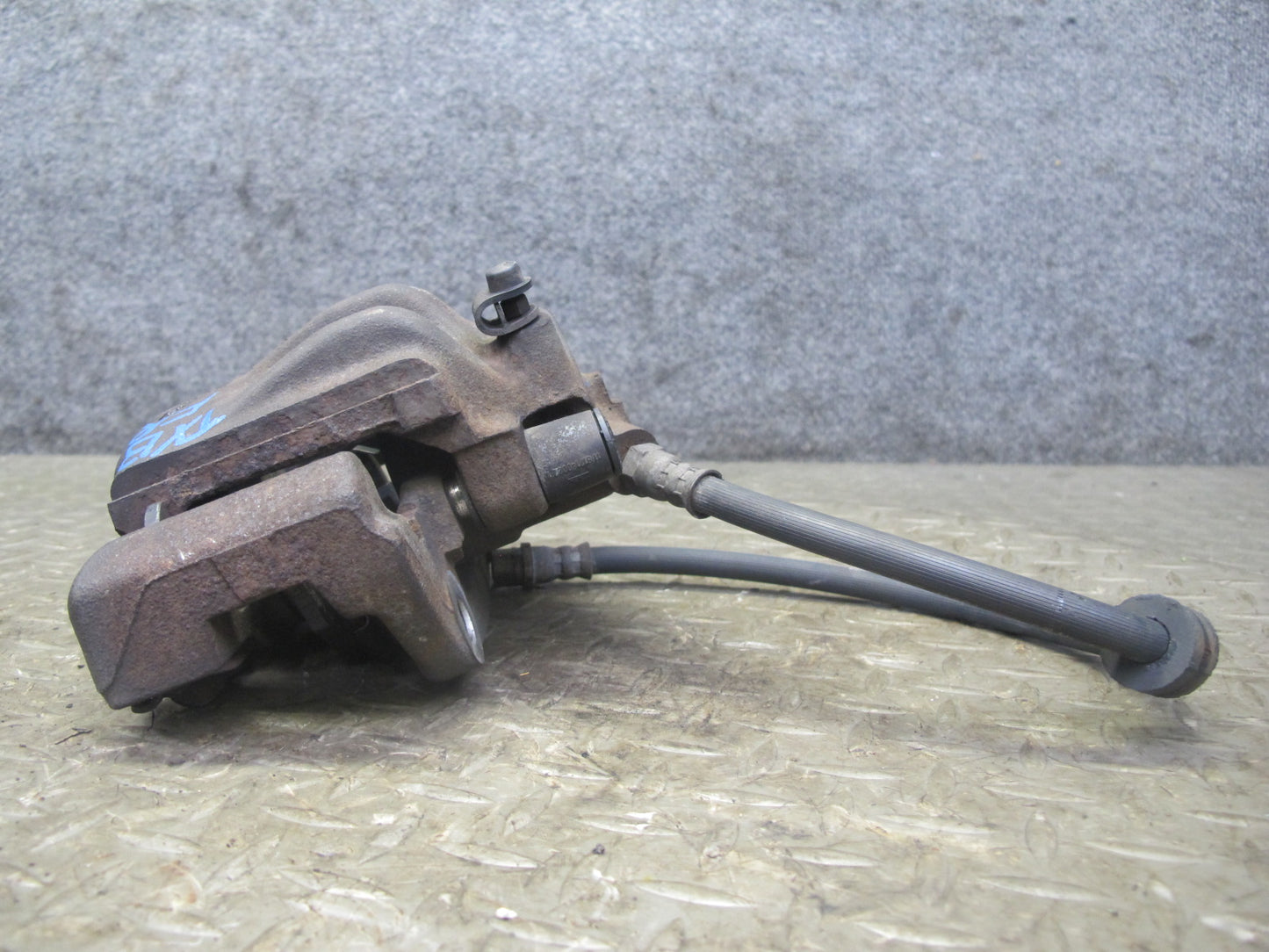 96-99 BMW E36 328iC Convertible Set of 2 Front Left & Right Brake Caliper OEM