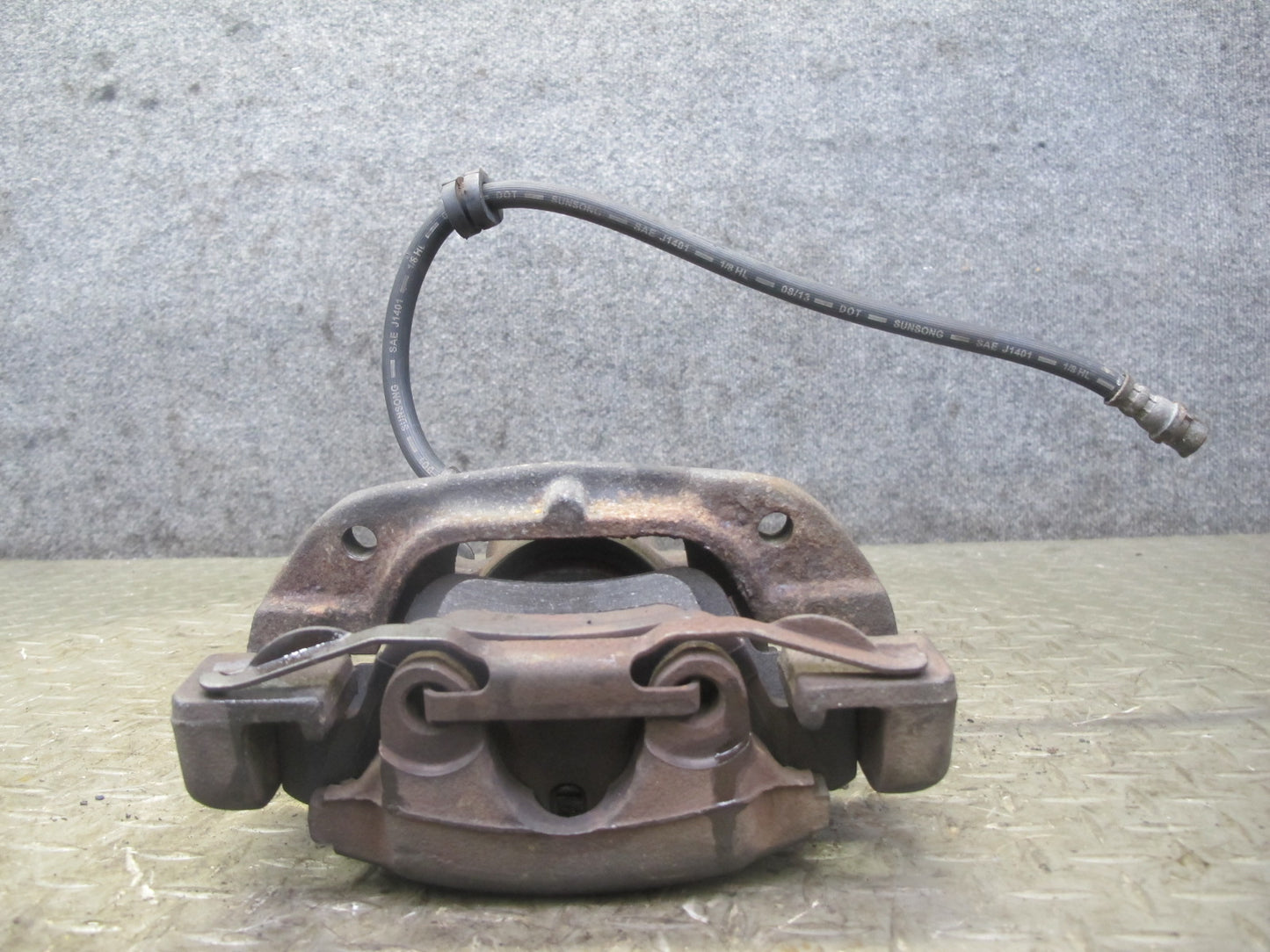 96-99 BMW E36 328iC Convertible Set of 2 Front Left & Right Brake Caliper OEM