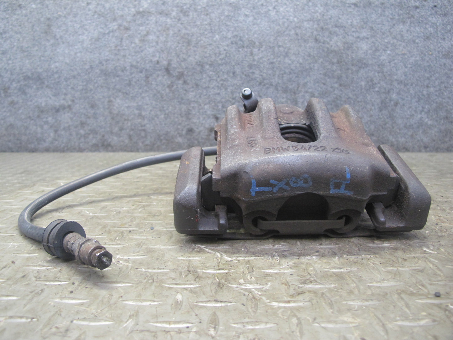 96-99 BMW E36 328iC Convertible Set of 2 Front Left & Right Brake Caliper OEM