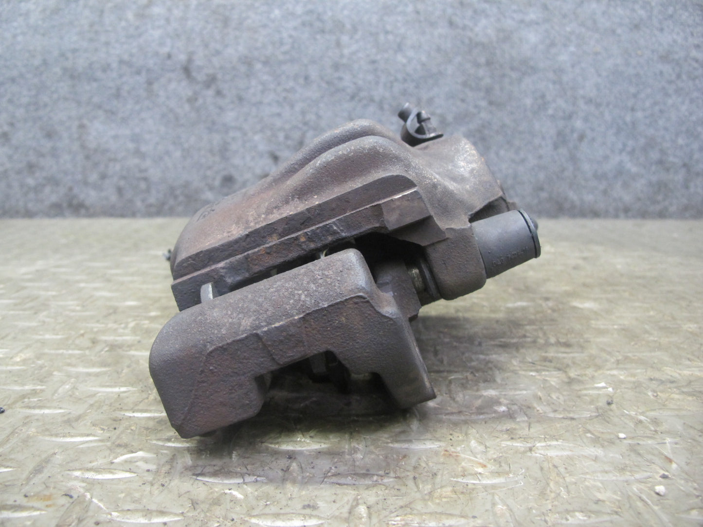 96-99 BMW E36 328iC Convertible Set of 2 Front Left & Right Brake Caliper OEM