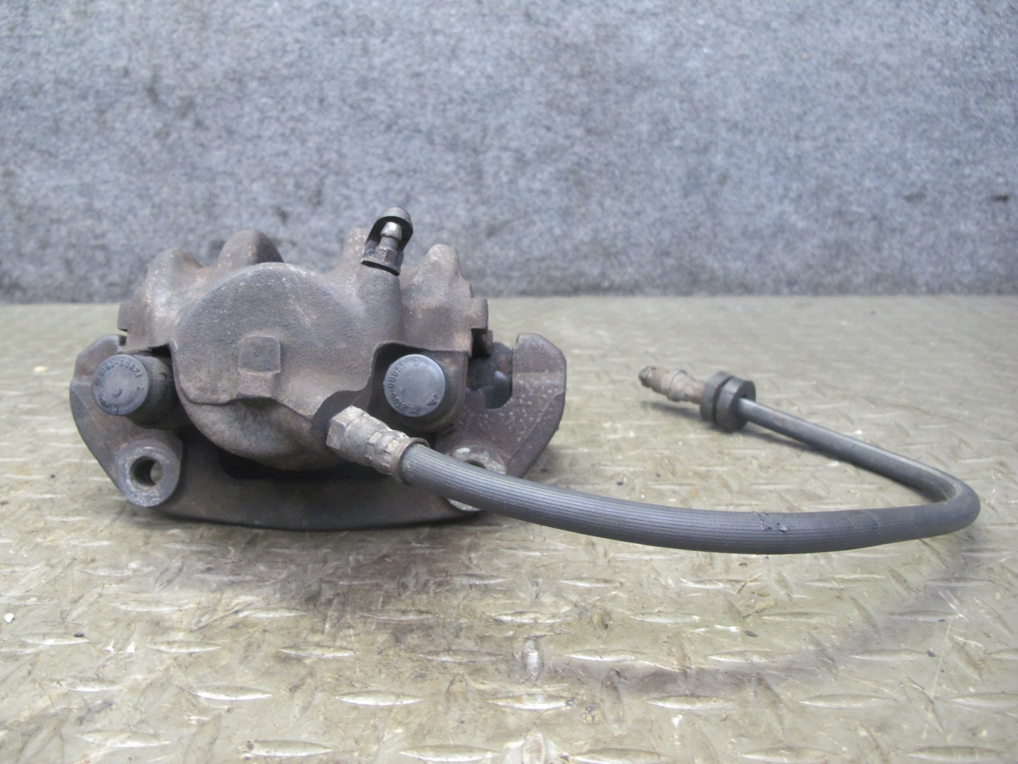 96-99 BMW E36 328iC Convertible Set of 2 Front Left & Right Brake Caliper OEM