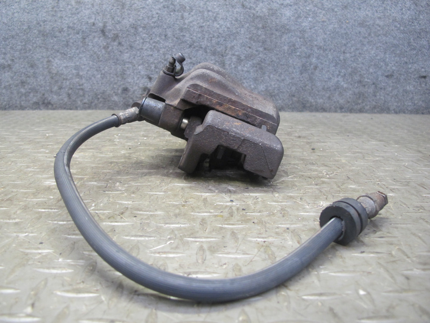 96-99 BMW E36 328iC Convertible Set of 2 Front Left & Right Brake Caliper OEM