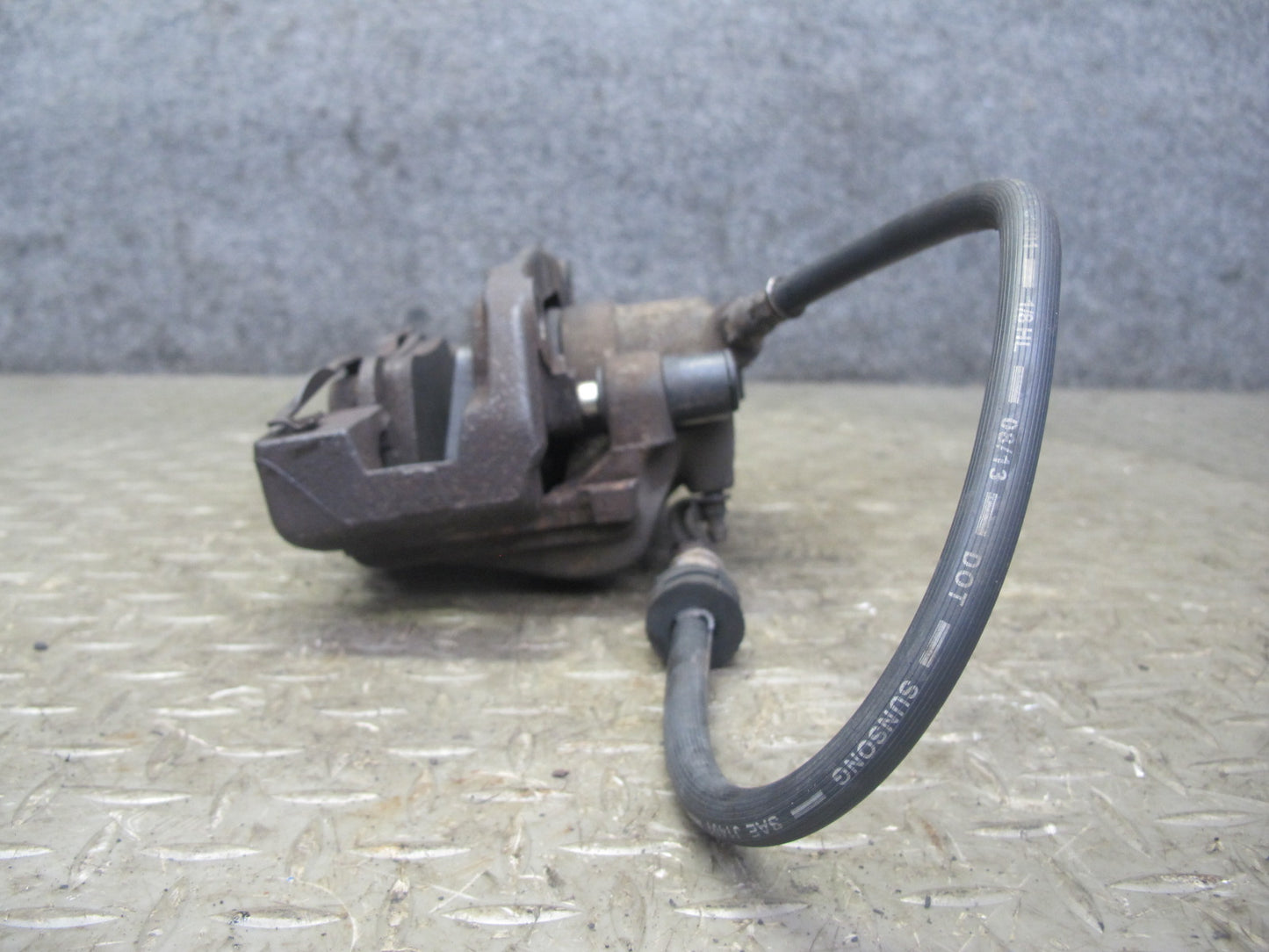 96-99 BMW E36 328iC Convertible Set of 2 Front Left & Right Brake Caliper OEM