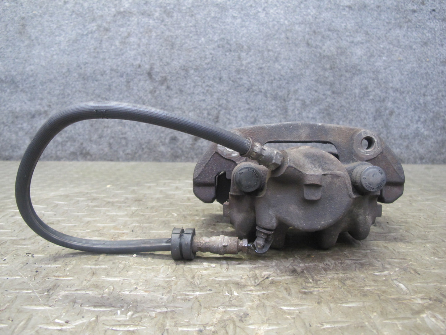 96-99 BMW E36 328iC Convertible Set of 2 Front Left & Right Brake Caliper OEM