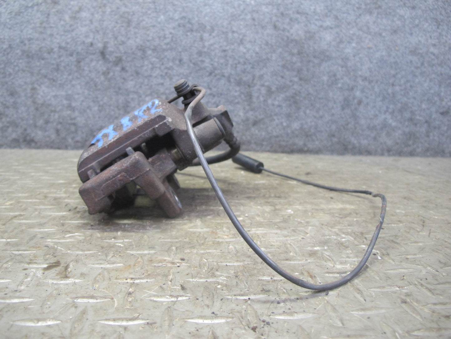 96-99 BMW E36 328iC Convertible Rear Left & Right Brake Caliper Set OEM