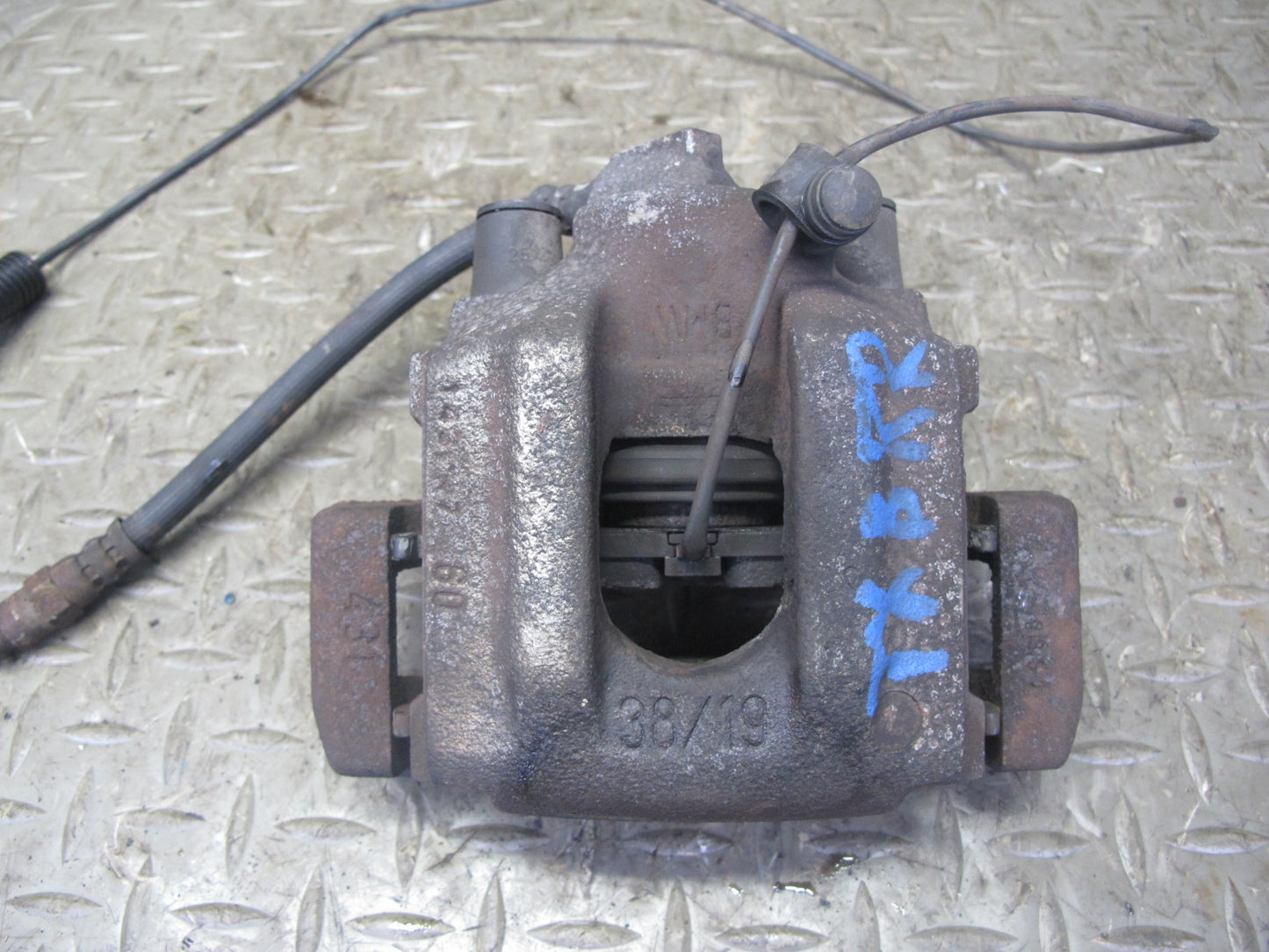 96-99 BMW E36 328iC Convertible Rear Left & Right Brake Caliper Set OEM