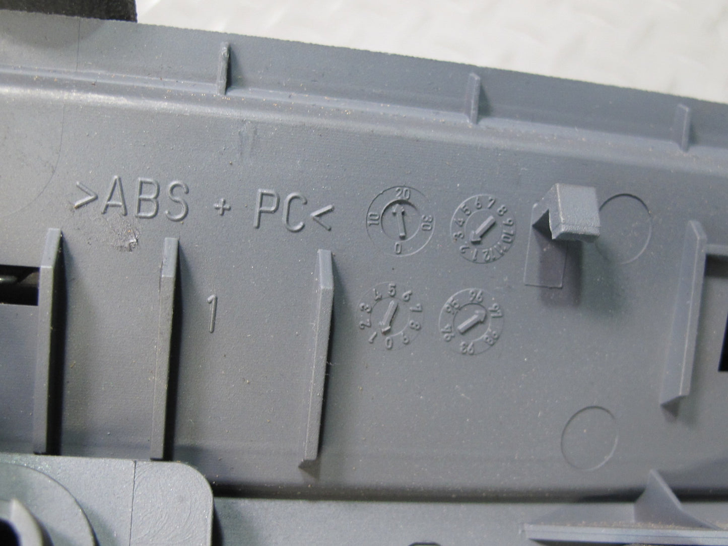 94-99 BMW E36 328iC Dash Front Right Air Vent Trim Panel 8162022 OEM