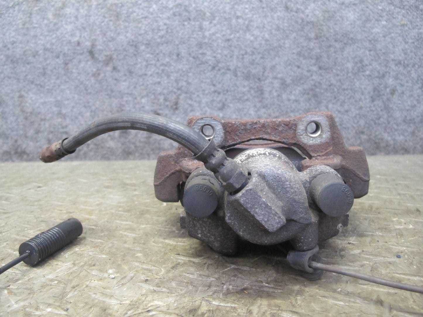 96-99 BMW E36 328iC Convertible Rear Left & Right Brake Caliper Set OEM