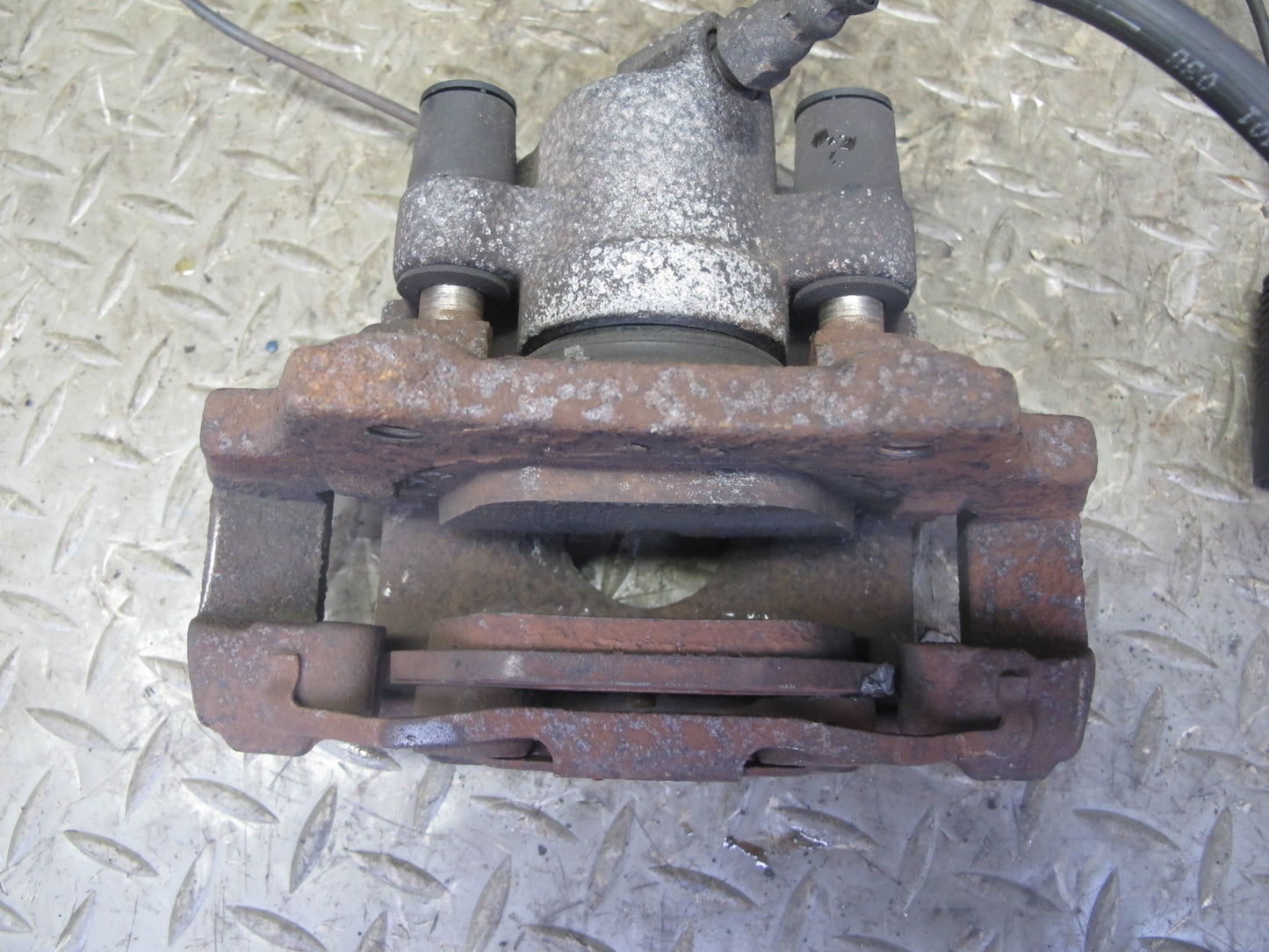 96-99 BMW E36 328iC Convertible Rear Left & Right Brake Caliper Set OEM