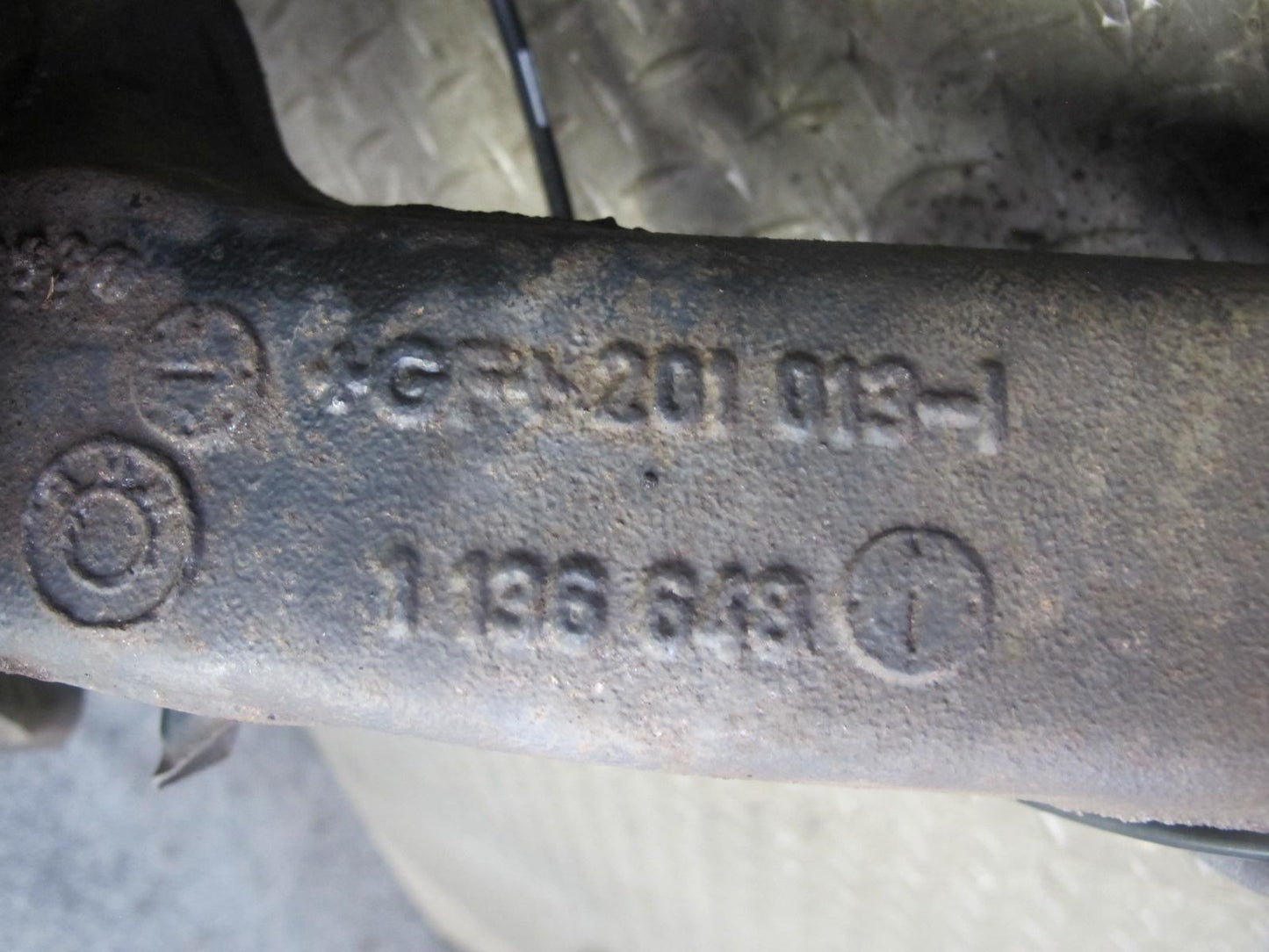 96-97 BMW E36 328iC Convert RWD Rear Right Trailing Arm Knuckle Wheel Hub OEM