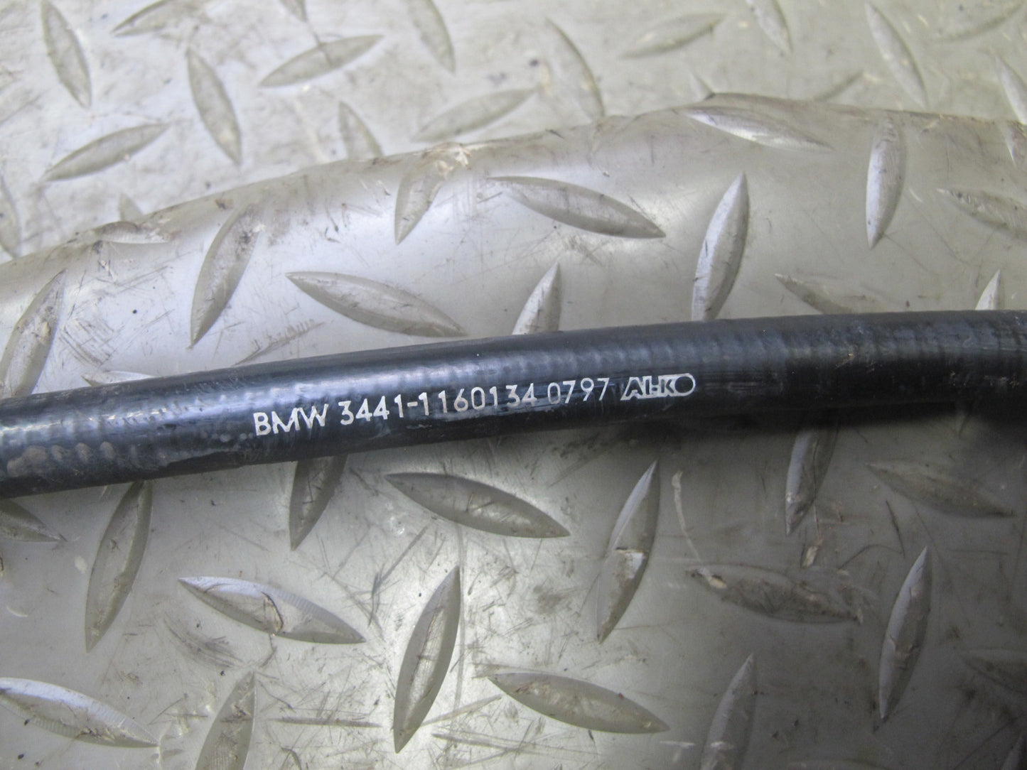 96-97 BMW E36 328iC Convert RWD Rear Right Trailing Arm Knuckle Wheel Hub OEM