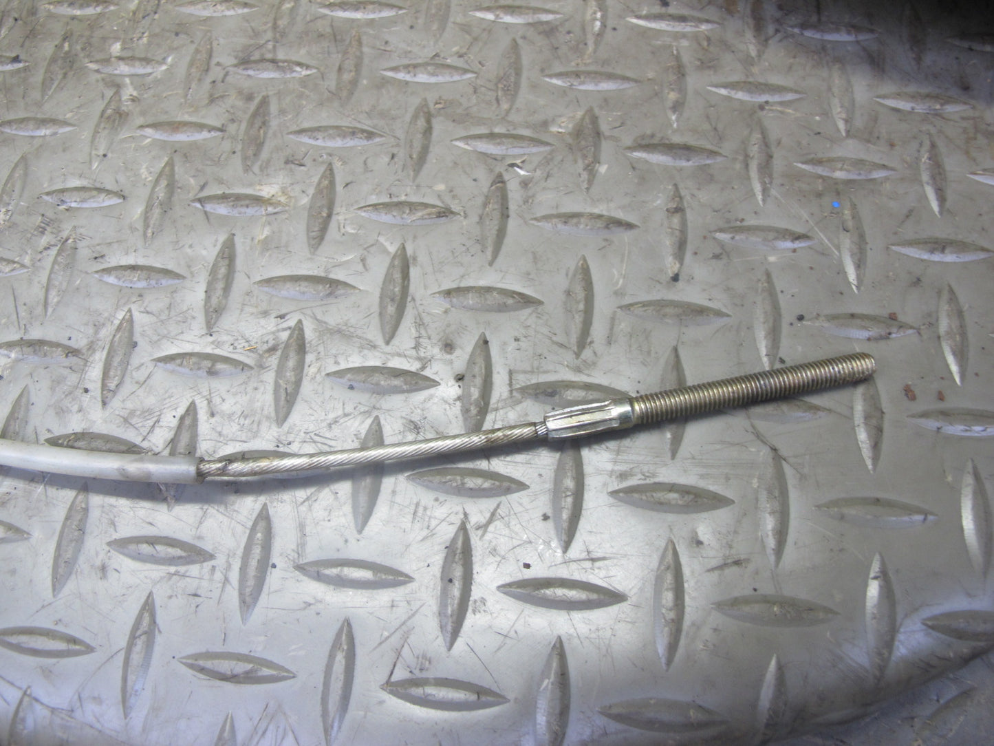 96-97 BMW E36 328iC Convert RWD Rear Right Trailing Arm Knuckle Wheel Hub OEM