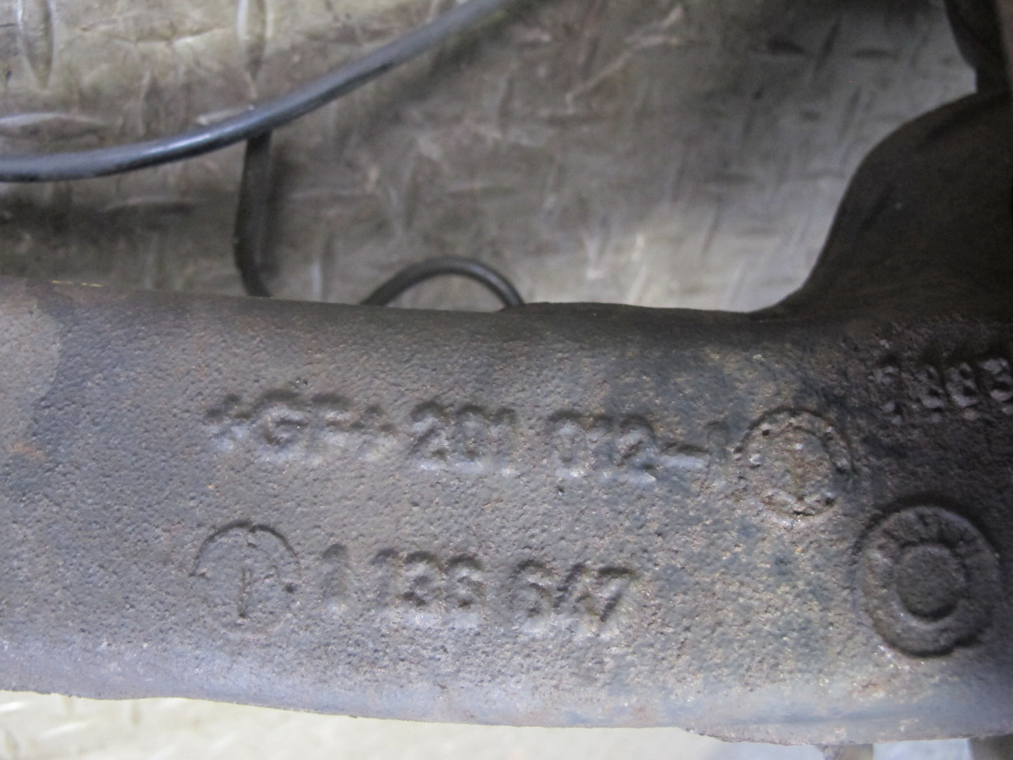 96-97 BMW E36 328iC Convertible RWD Rear Left Trailing Arm Knuckle Wheel Hub OEM