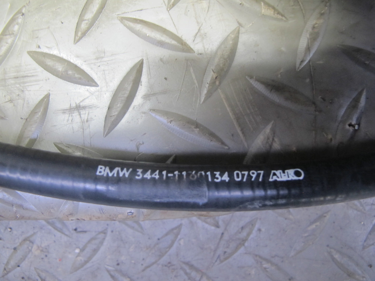 96-97 BMW E36 328iC Convertible RWD Rear Left Trailing Arm Knuckle Wheel Hub OEM