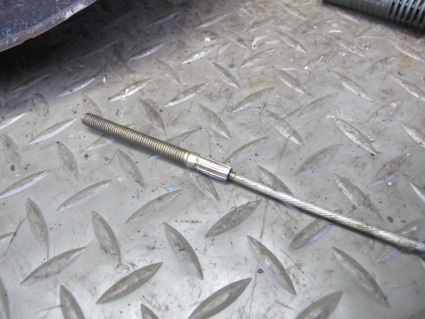 96-97 BMW E36 328iC Convertible RWD Rear Left Trailing Arm Knuckle Wheel Hub OEM