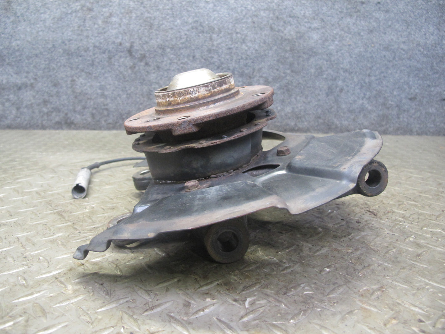 94-99 BMW E36 328iC Front Right Spindle Knuckle Wheel Hub Bearing OEM