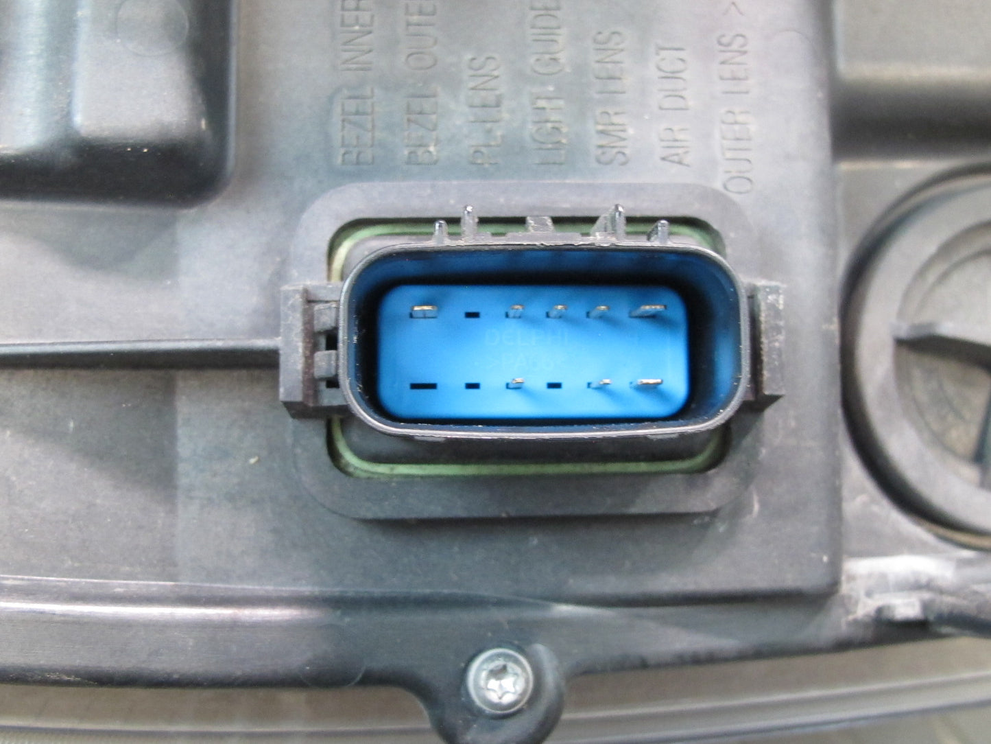 2009-2014 Cadillac Escalade Front Left LED Headlight Lamp w Ballast 25999509