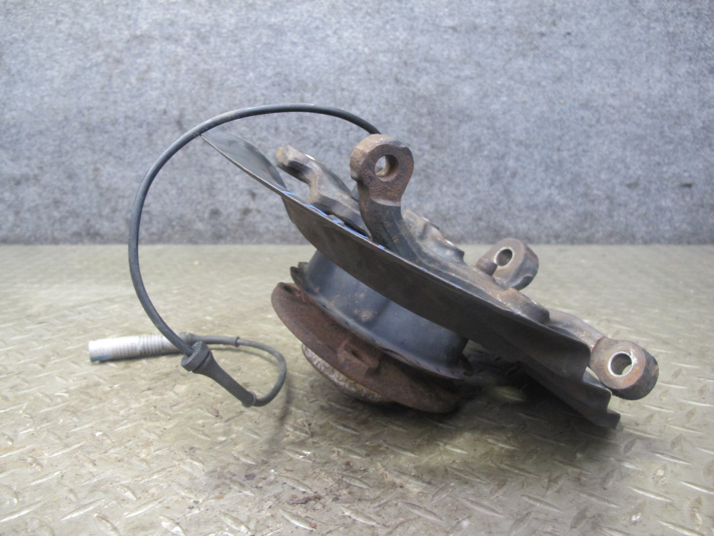 94-99 BMW E36 328iC Front Right Spindle Knuckle Wheel Hub Bearing OEM