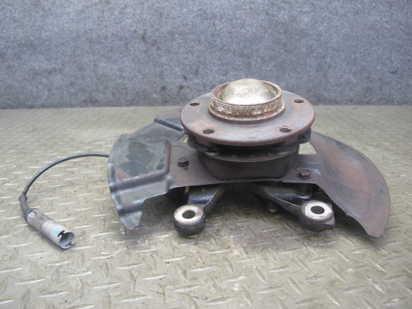 94-99 BMW E36 328iC Front Left Spindle Knuckle Wheel Hub Bearing OEM