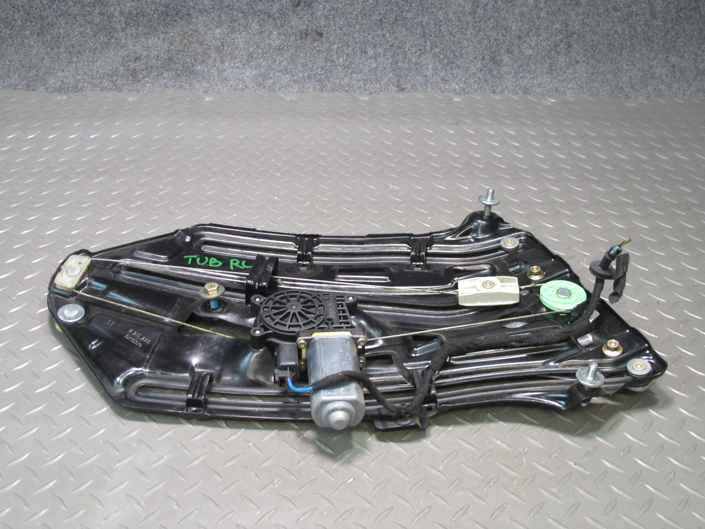 01-06 BMW E46 330ci Convertible Rear Left Quarter Window Regulator w Motor OEM