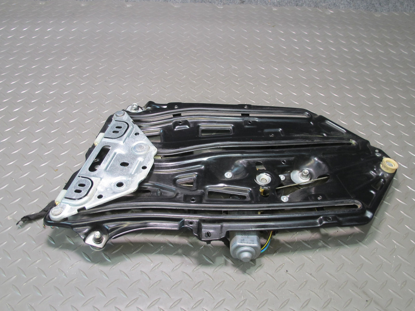 01-06 BMW E46 330ci Convertible Rear Left Quarter Window Regulator w Motor OEM