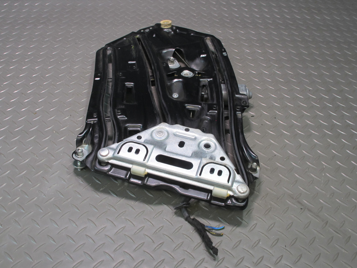 01-06 BMW E46 330ci Convertible Rear Left Quarter Window Regulator w Motor OEM