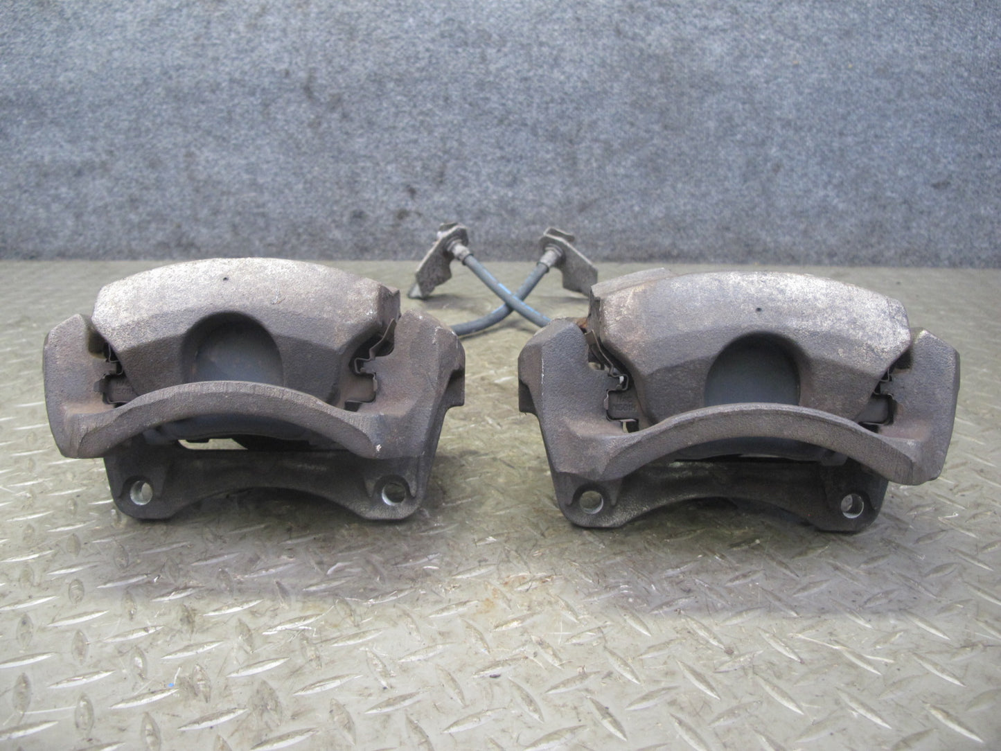 06-10 Pontiac Solstice Saturn SKY Front Left & Right Brake Caliper Set 20K OEM