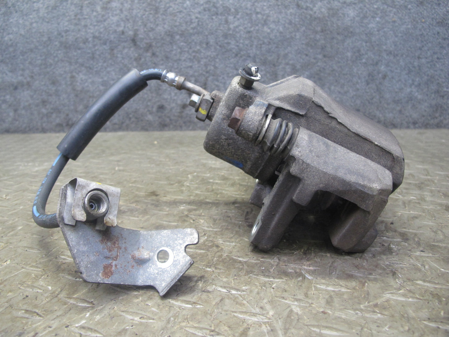 06-10 Pontiac Solstice Saturn SKY Front Left & Right Brake Caliper Set 20K OEM