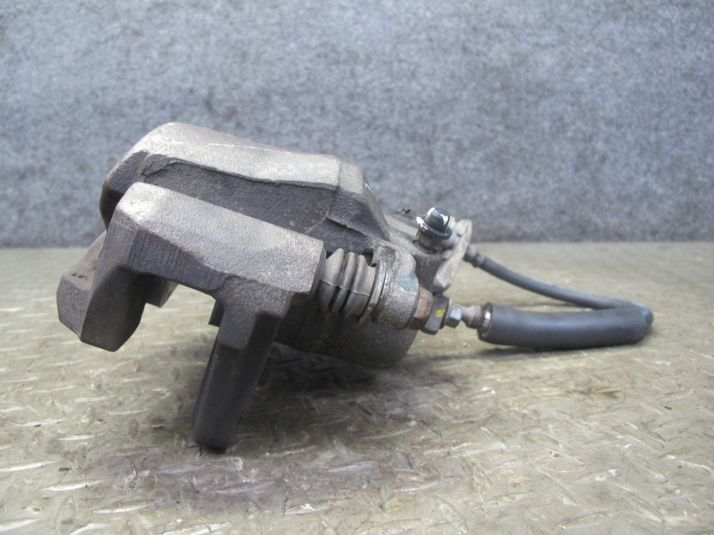 06-10 Pontiac Solstice Saturn SKY Front Left & Right Brake Caliper Set 20K OEM