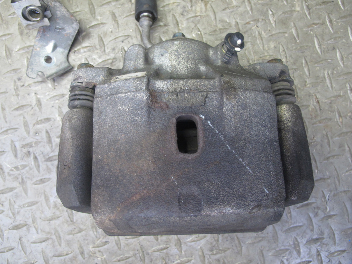 06-10 Pontiac Solstice Saturn SKY Front Left & Right Brake Caliper Set 20K OEM