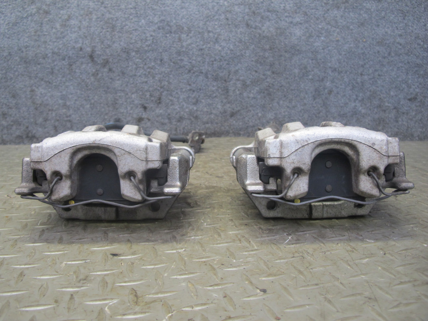 06-10 Pontiac Solstice Saturn SKY Rear Left & Right Brake Caliper Set 20K OEM