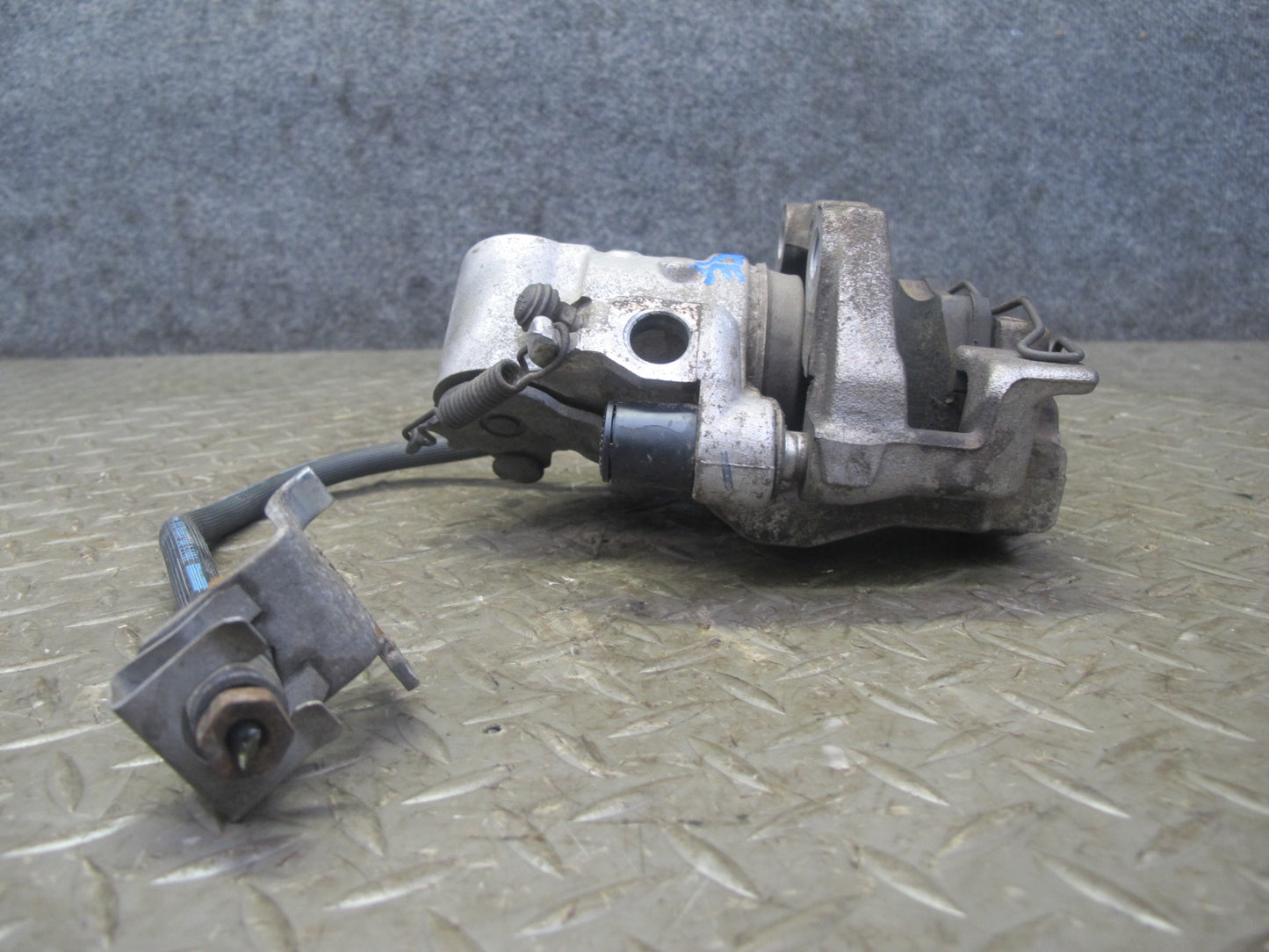 06-10 Pontiac Solstice Saturn SKY Rear Left & Right Brake Caliper Set 20K OEM