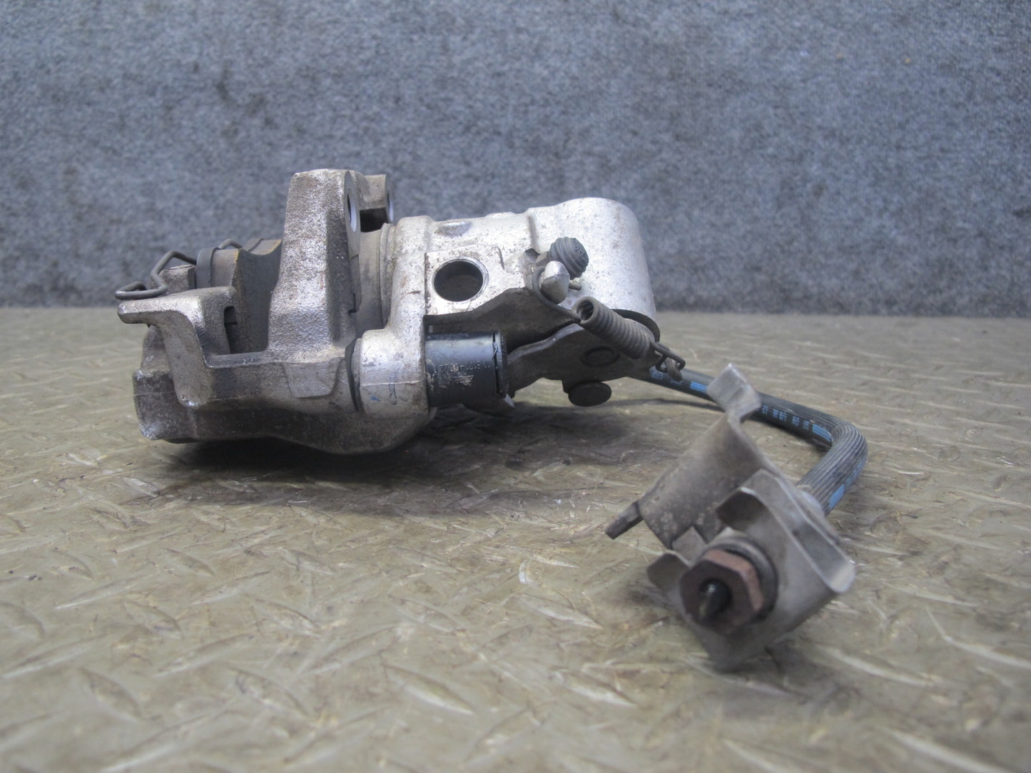 06-10 Pontiac Solstice Saturn SKY Rear Left & Right Brake Caliper Set 20K OEM