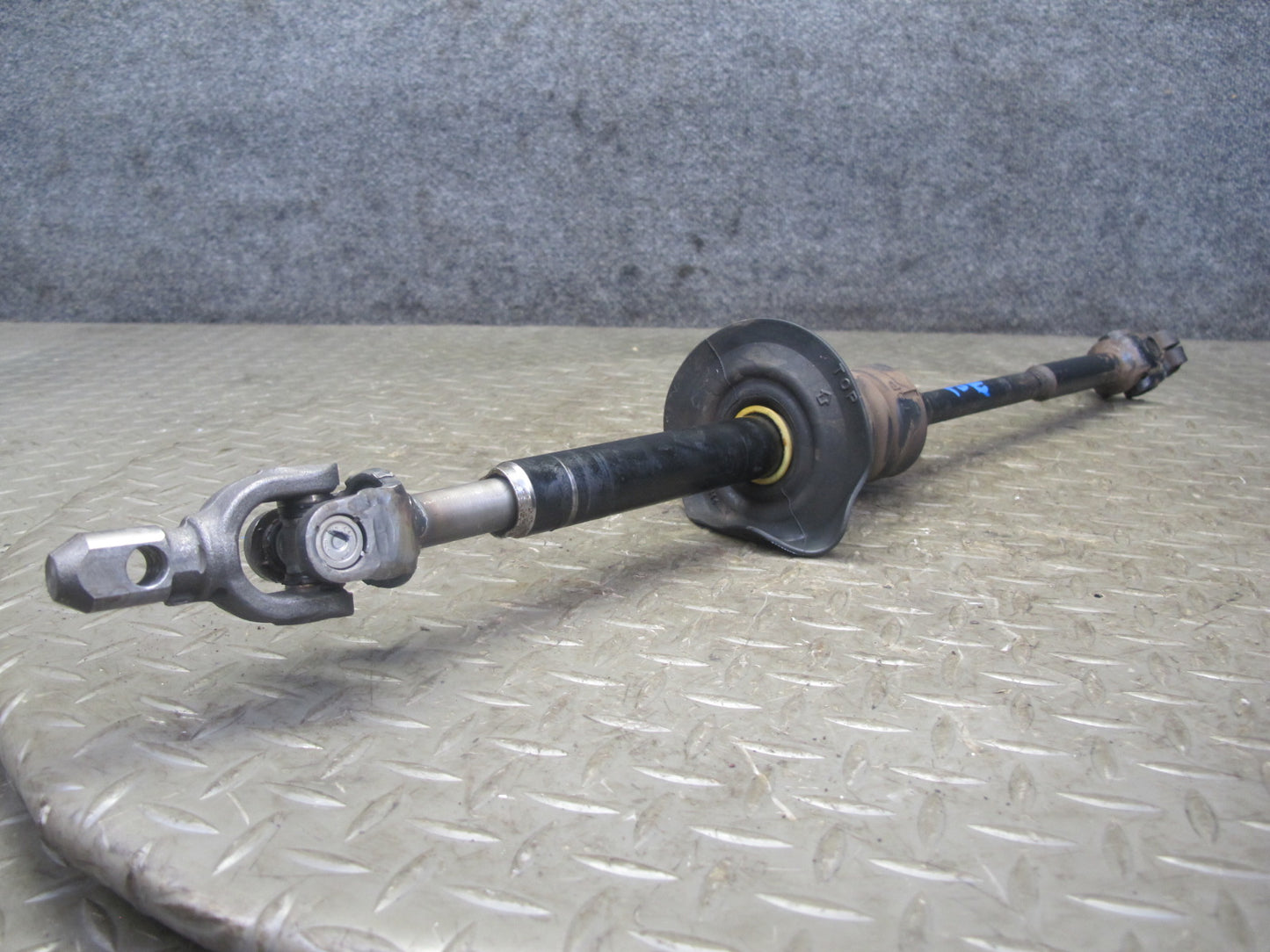 06-10 Pontiac Solstice SKY AT Steering Column Intermediate U Joint Shaft 20K OEM