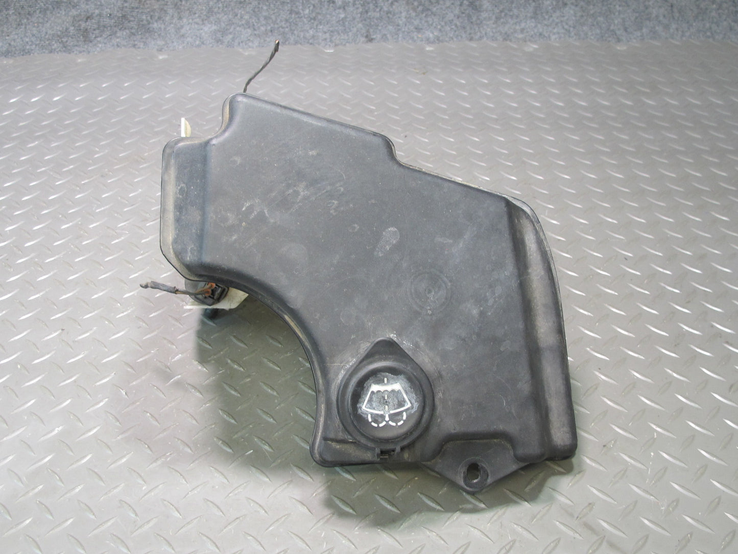 01-06 BMW E46 330CI Windshield Washer Fluid Reservoir Tank w Pump 7007970 OEM