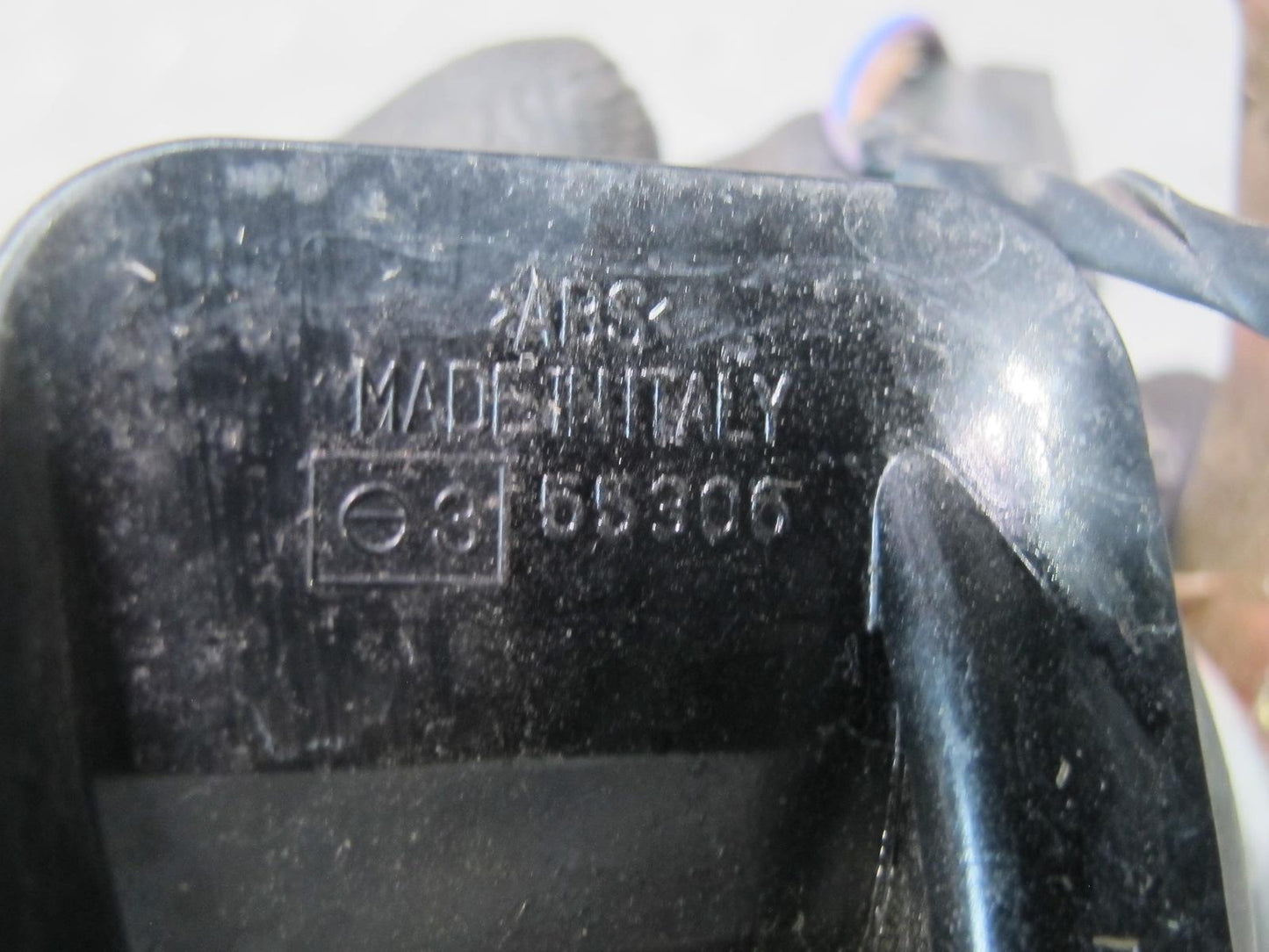 01-06 BMW E46 325CI 330CI Set of 2 High & Low Tone Note Pitch Horn Signal OEM