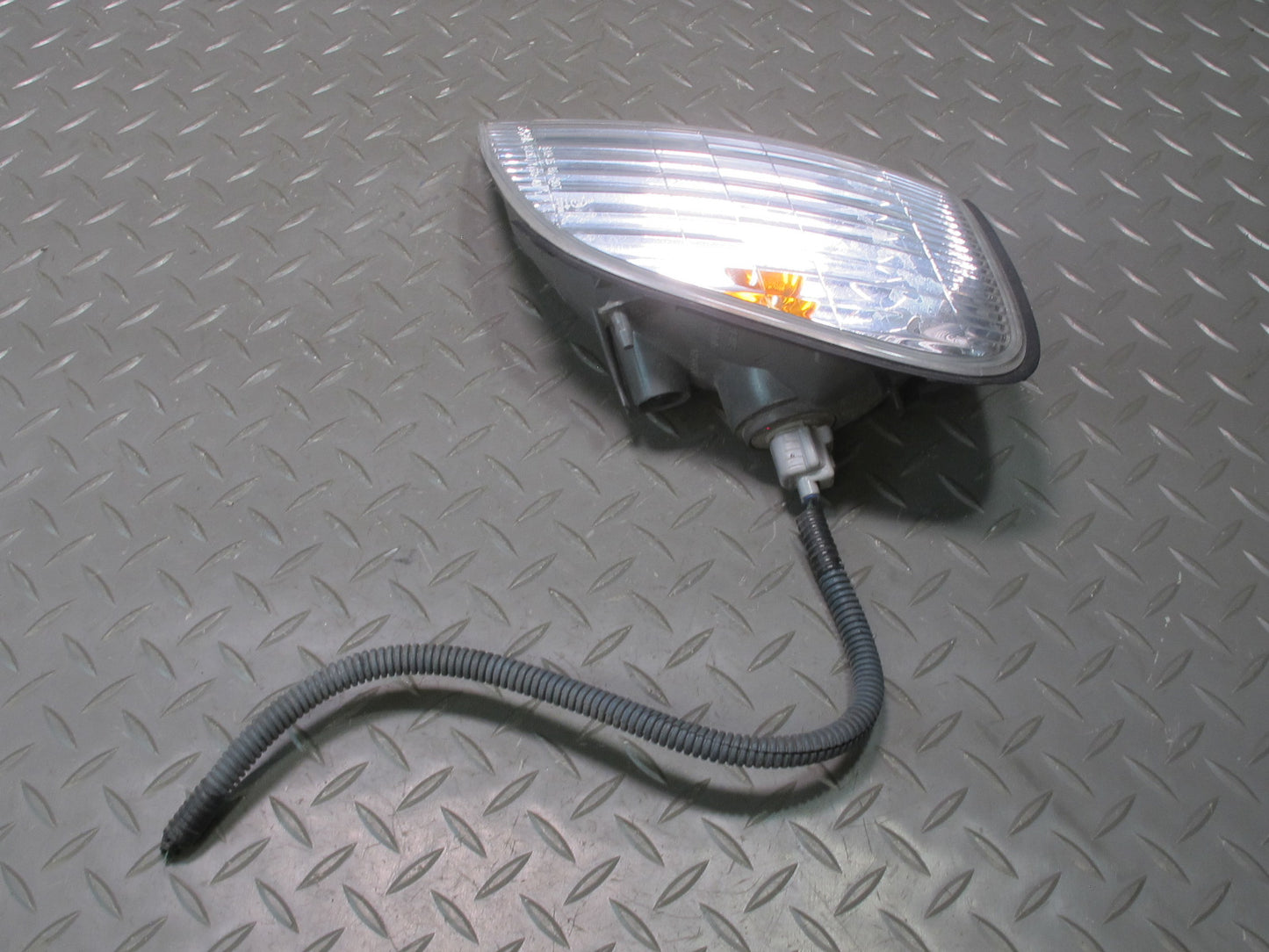 98-00 Lexus LS400 UCF20L Front Left Driver Side Turn Signal Light Lamp OEM