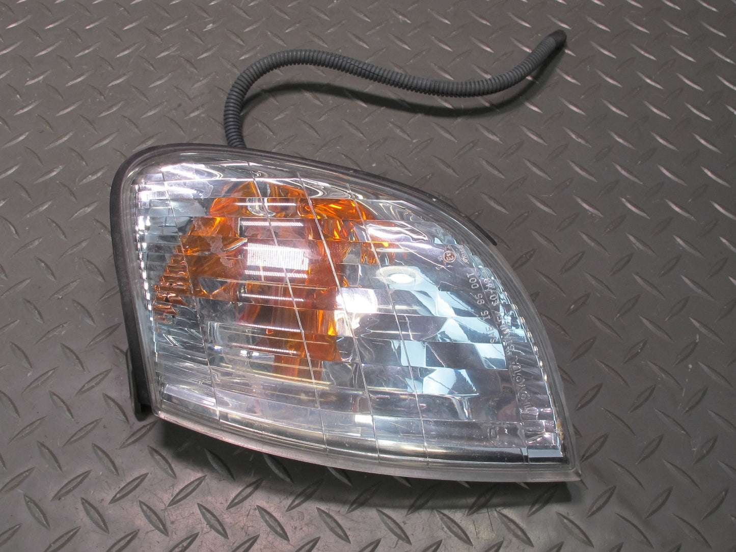 98-00 Lexus LS400 UCF20L Front Left Driver Side Turn Signal Light Lamp OEM