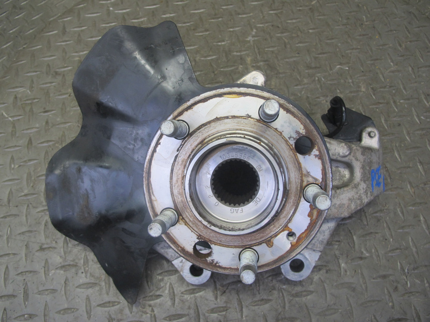 06-10 Pontiac Solstice Saturn SKY Rear Right Spindle Knuckle Wheel Hub 20K OEM