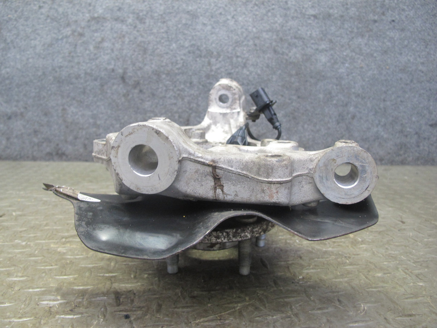 06-10 Pontiac Solstice Saturn SKY Rear Right Spindle Knuckle Wheel Hub 20K OEM